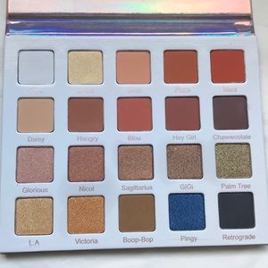 Violet Voss x Nicol Concilio eyeshadow palette